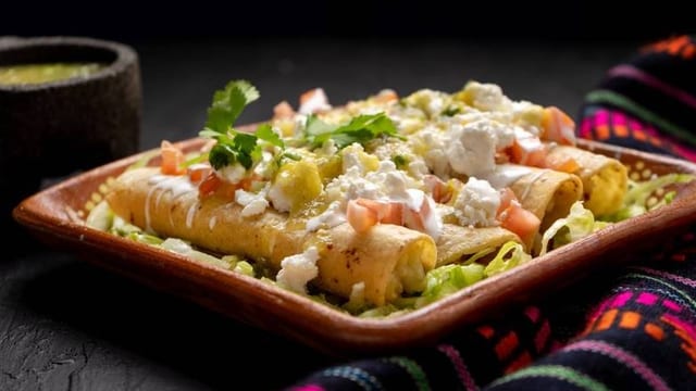 Flautas [Rolled Crispy Tacos].