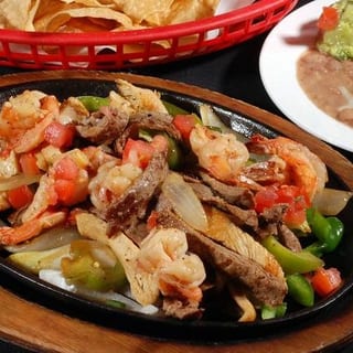 Fajitas Trio (Beef, Chicken & Shrimp)